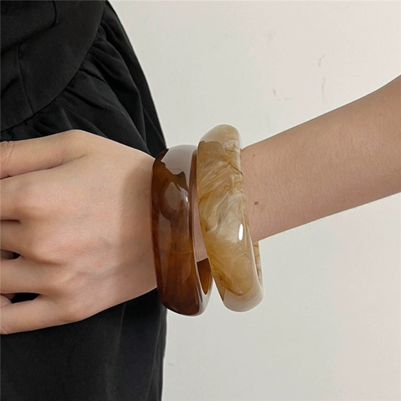 Wholesale Fashion Gradient Transparent Acrylic Shaped Resin Square Bracelet